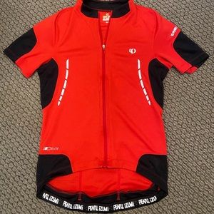 Small red pearl izumi biking shirt